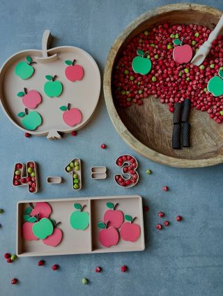 Měla babka 4 jabka 🍎🍎🍎🍏 Milujeme kombinace našich produktů a co všechno s nimi lze vymyslet 🤩 Jablíčkové novinky už jsou...